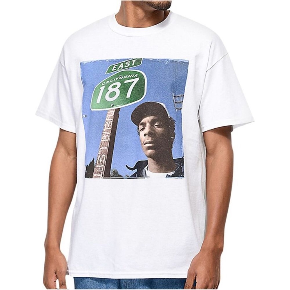 Merch Traffic Mens Snoop Dog Graphic T-Shirt, white, M